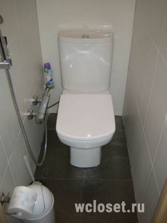 Дизайн туалета 1,5 кв.м. со скрытым бойлером и гигиеническим душем