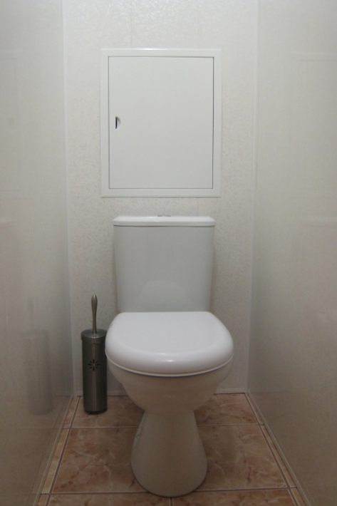 Ремонт туалета пластиковыми панелями своими руками (17 фото)